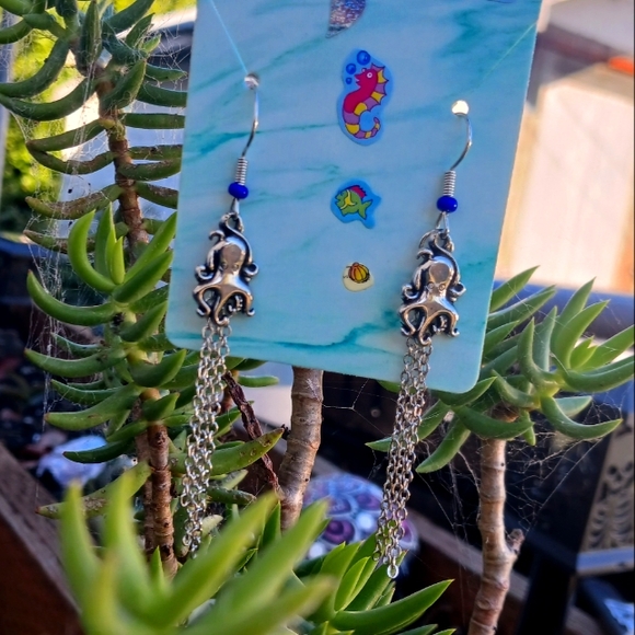 Earrings with octopus 🐙 - Picture 1 of 1